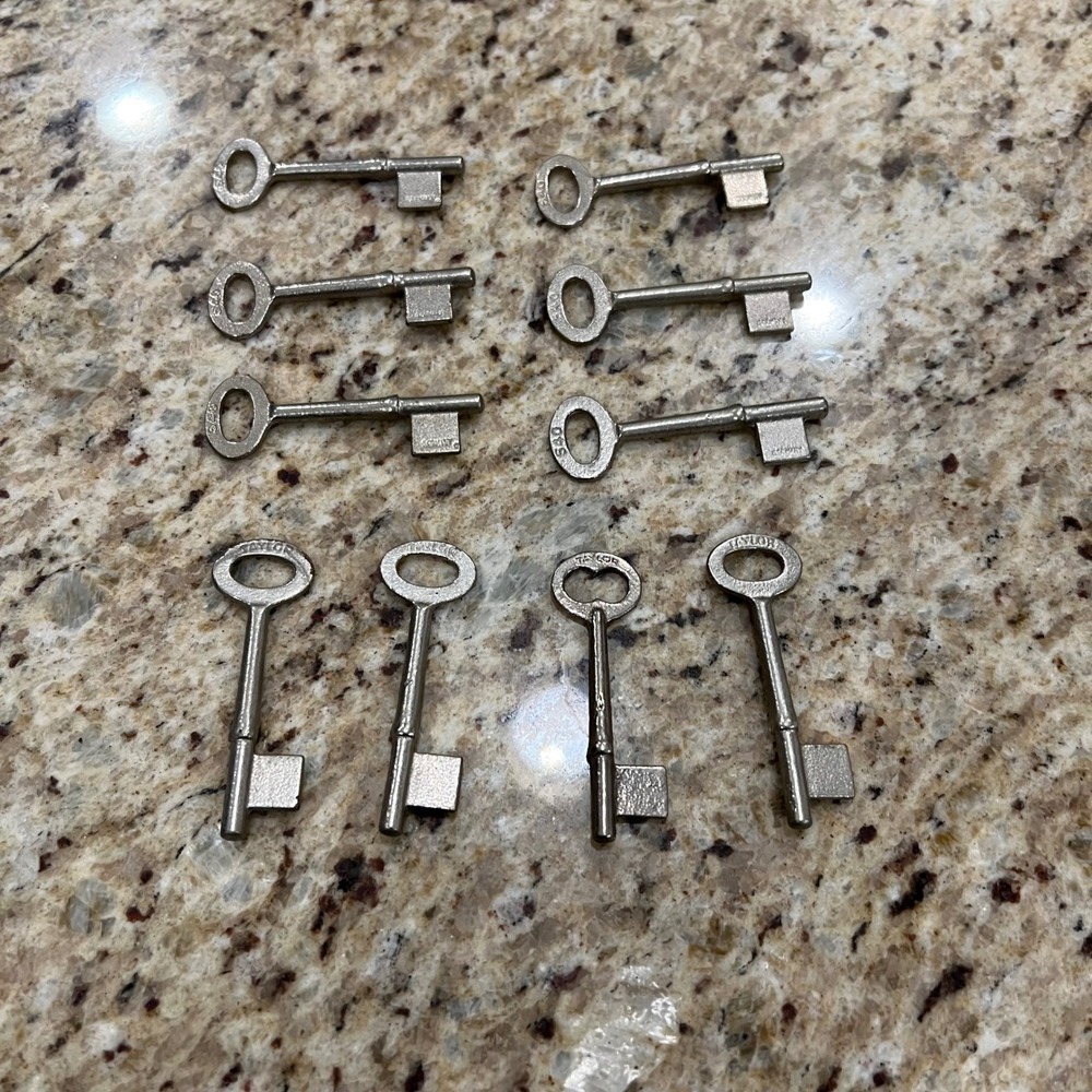 Vintage Taylor 540 Skeleton Keys Lot of 10 Antique Barrel Keys Silver Tone